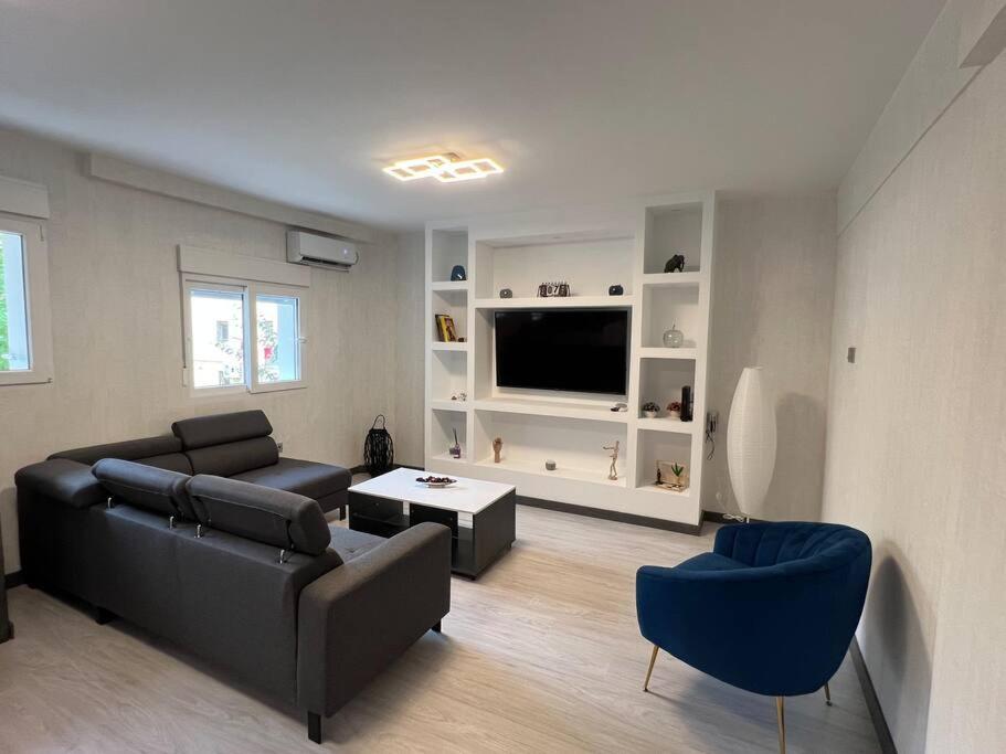 Cozy Side 2bd Apartment, 150m To The Appartement *